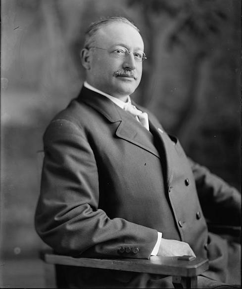 Seated portrait of Victor Berger taken in 1905. 