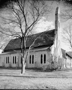 A side view of the Chapel of St. Mary the Virgin, at Nashotah House Theological Seminary, in a 1960 photograph taken by Wisconsin architect Richard W.E. Perrin.