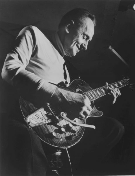 Legendary guitarist Les Paul performs in New York City in the 1980s. 